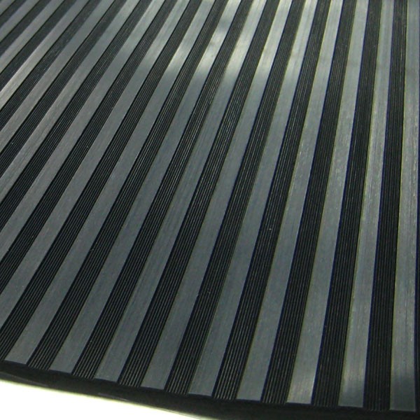 Tapis de sol caoutchouc stries fines noir 6.400.000 - Tapis de sol